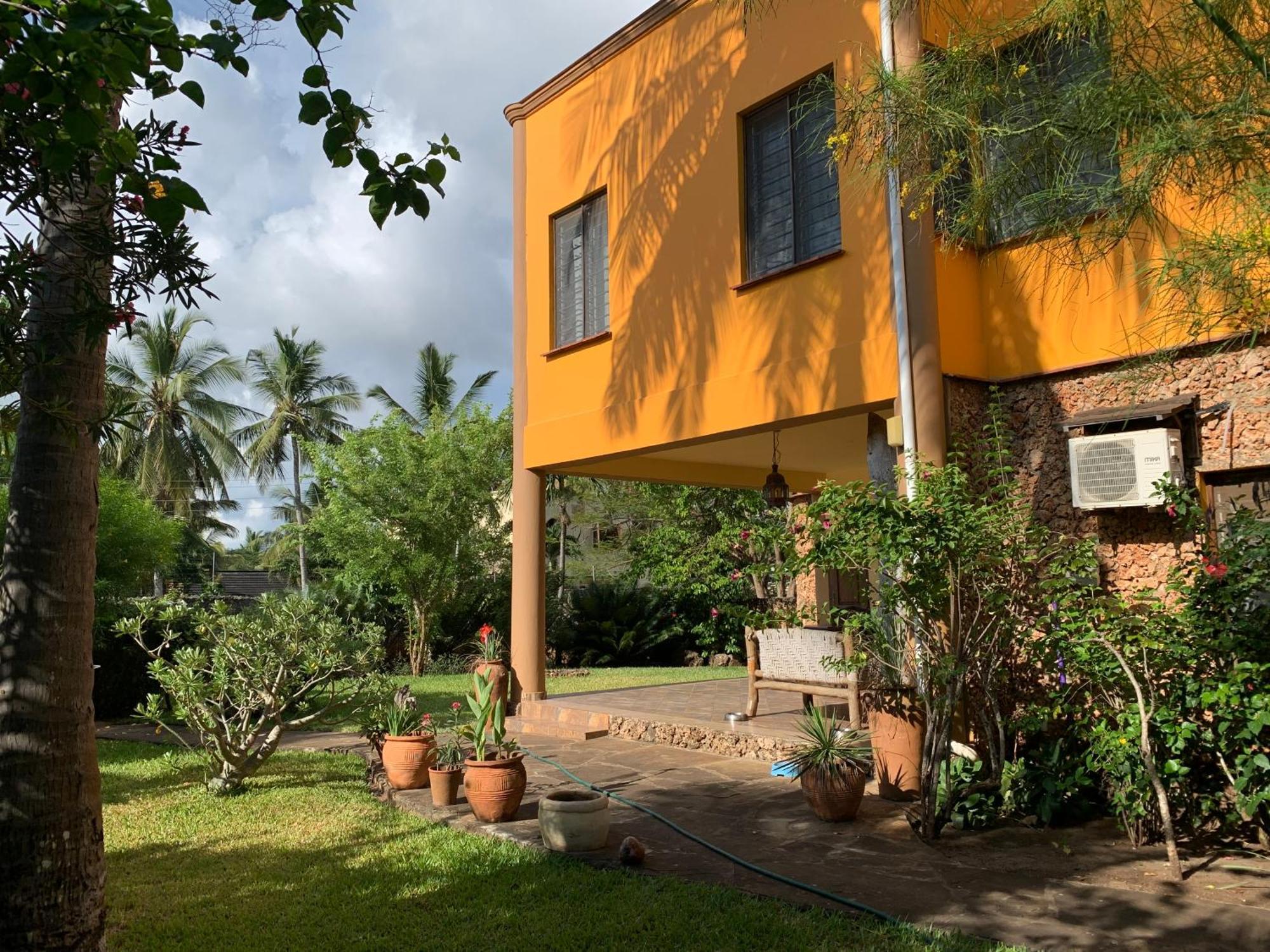 Lions Home Diani Beach Exterior foto