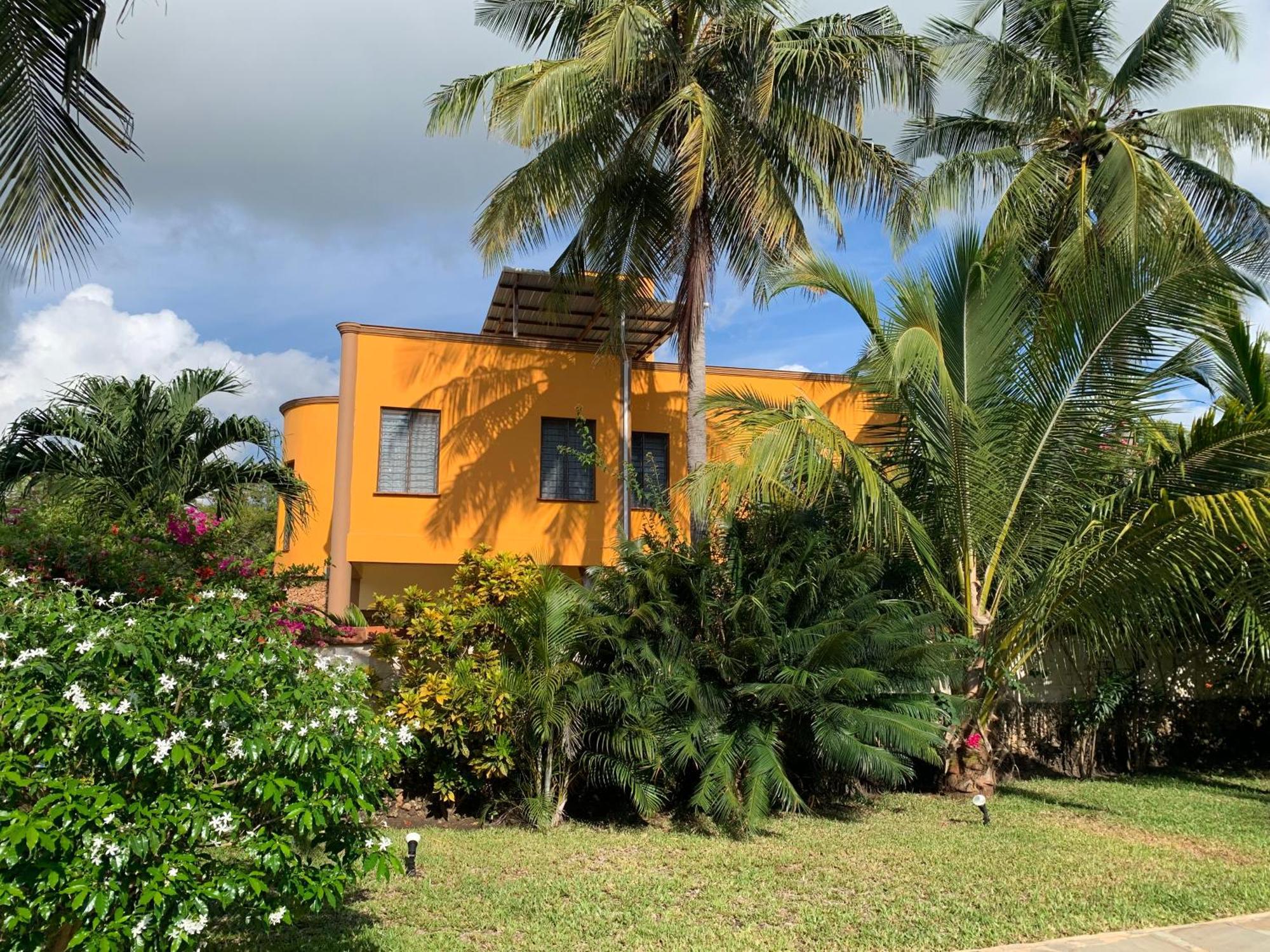 Lions Home Diani Beach Exterior foto